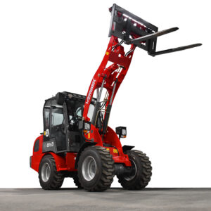 Radlader 813 Plus, Hoflader mit Vollausstattung